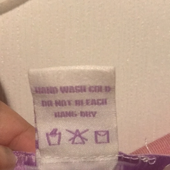 Tops Tops - Picture 3 of 5